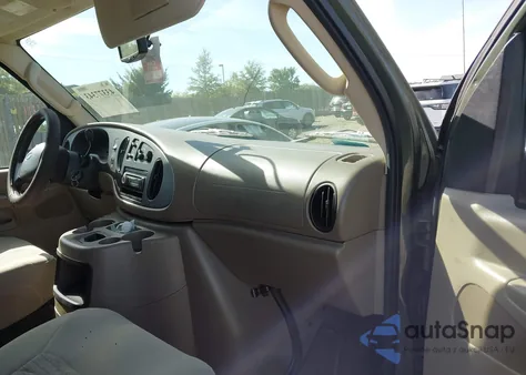 2005 Ford E-350 Super Duty Chateau/Xl/Xlt из США, поврежденный, VIN 1FBNE31L65HA93377